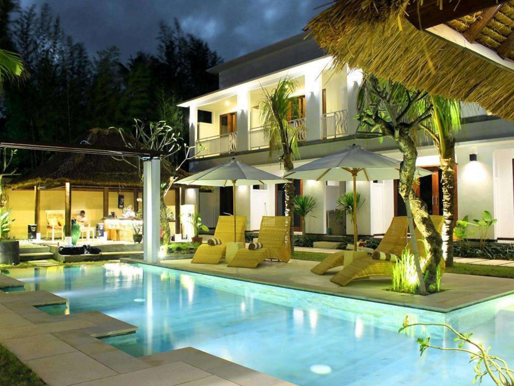 Hotel Zamburger Lombok - Previously Alam Mimpi Hotel Mangsit Екстериор снимка